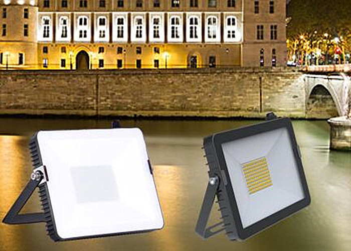 32pcs SMD 2835 LED AC100-240V 3years warranty 80ra Spot Flood Lights