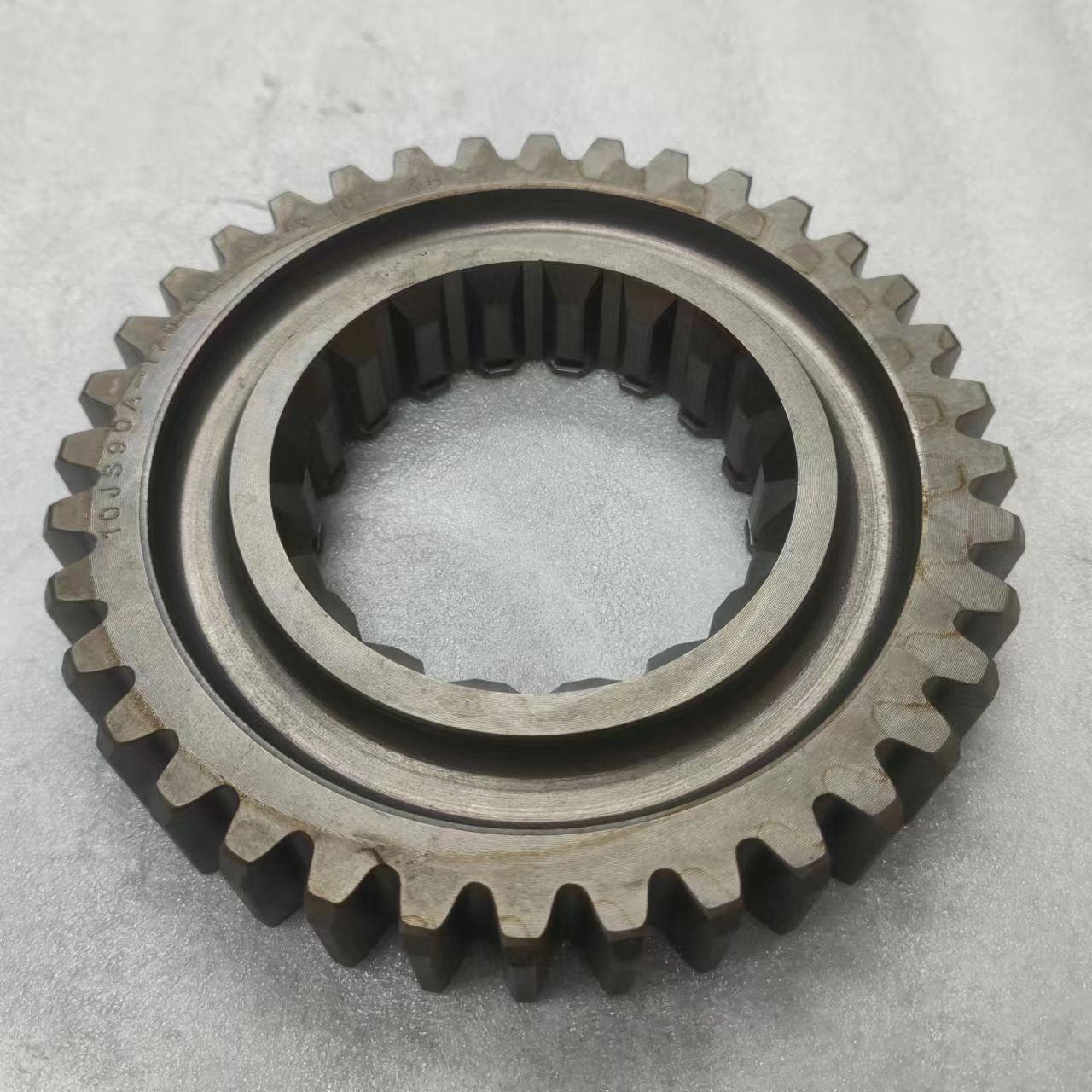 F2000 10JS90A-1701111 10JS160T-1701105 10JS90A-1701112 Fast 10-speed gearbox with 18/36 teeth for second axle and first gear