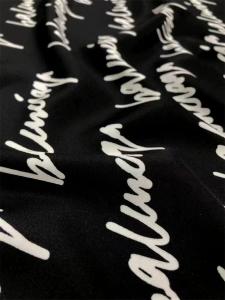 China 100 Percent Cotton Printed Denim Fabric Combed Yarn 9 Oz For Dressmaking factory