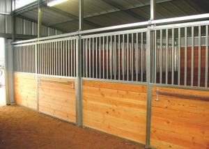 China Hot Dip Galvanized Horse Stalls , Metal Horse Stalls With Riding Barn Accessories factory