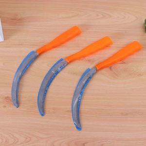China 65mn Spring Steel Sickle Farm Tools 24.5cm Anti Corrosion Plastic Handle factory