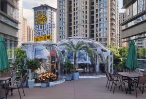 China 6m Clear Bubble Tents Waterproof Polycarbonate Dome House For Dinning Or Wedding factory