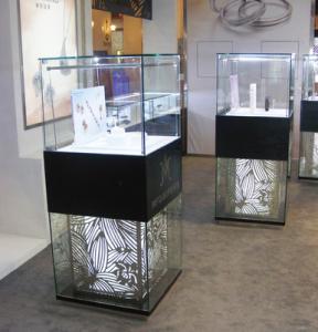 China Stainless Steel Glass Shelves Display Glass Kitchen Cabinets with Customized Logo factory