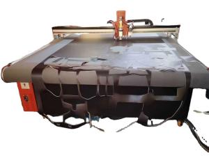 China 1625 Leather Foam Cnc Textile Cutting Machine With Big Power Round Knife factory