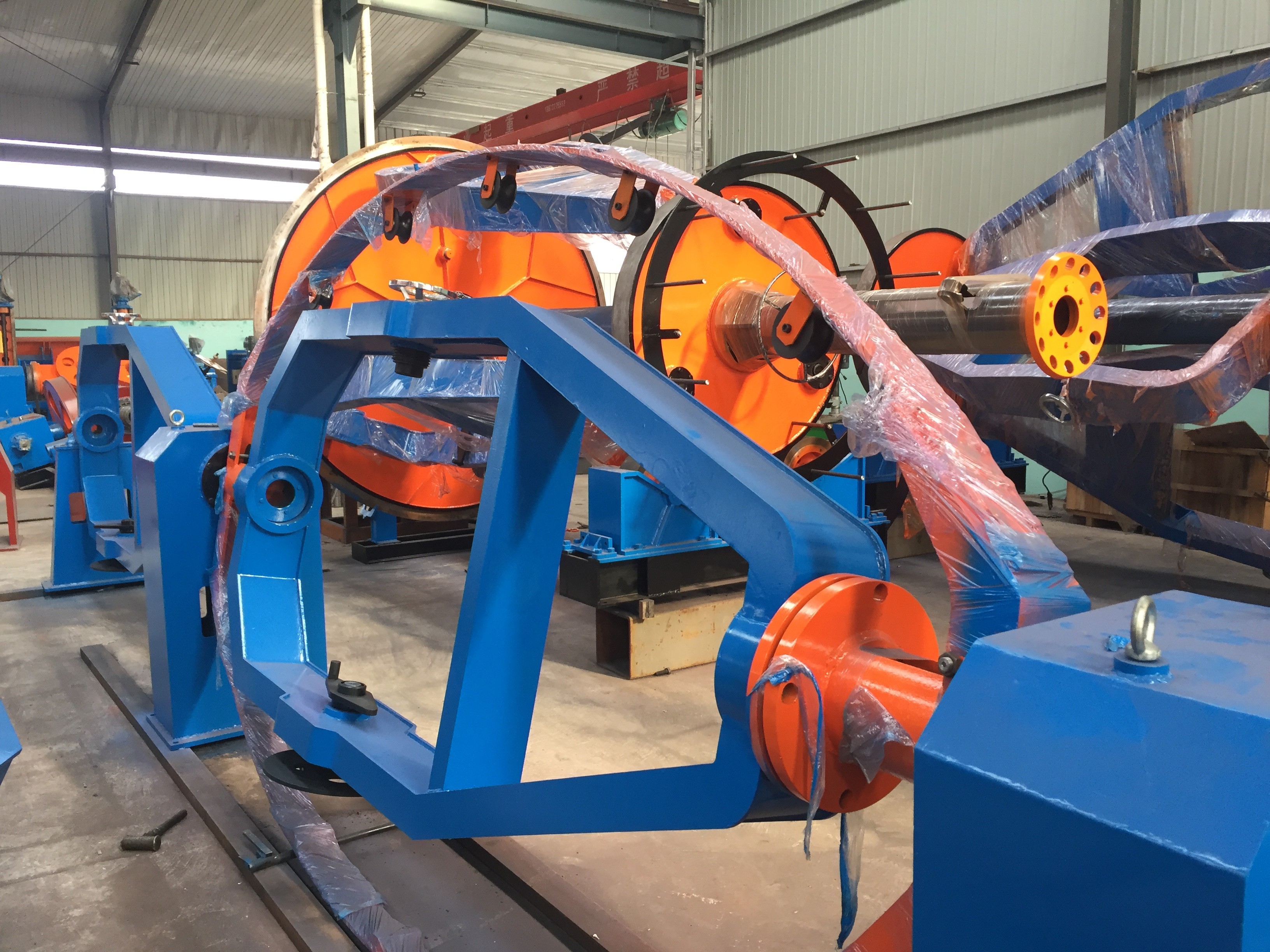 Cly1600/1+4 Laying Up Machine Independent Motor Driving Big Bearing Support