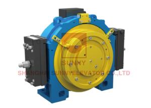China 450 - 630kg High Safety Gearless Traction Machine With Safety Brake Device factory