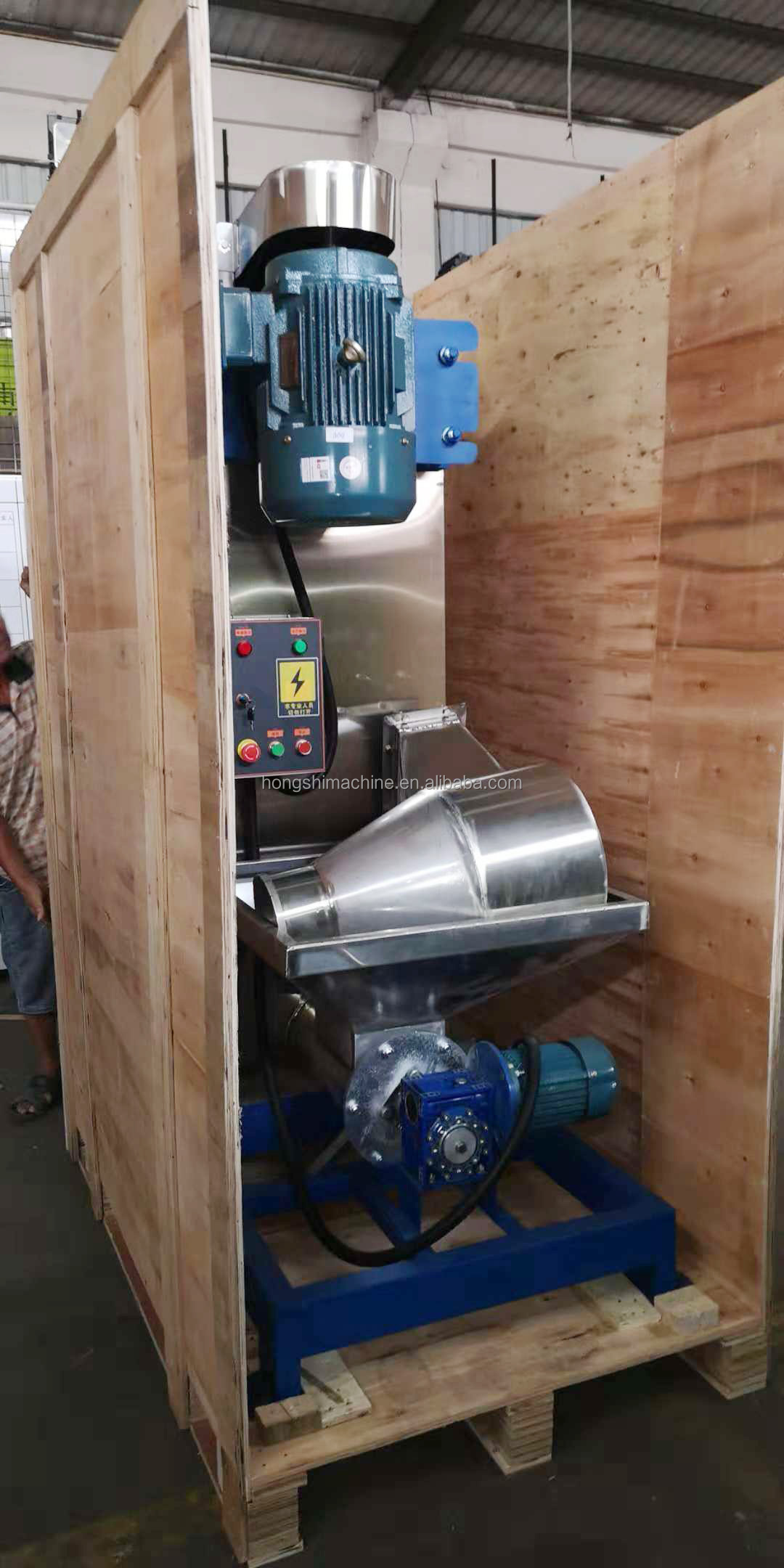 High quality stainless steel vertical plastic dryer machine / PVC flakes centrifugal plastic drying machine