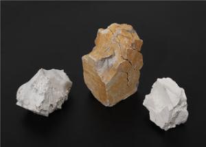 China High Refractoriness Chamotte Chamotte Clay , Refractory Raw Materials Gray White factory