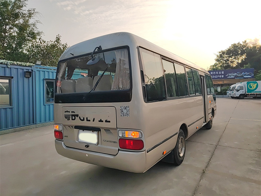 Guangqi Used Mini Van Second hand Commercial Vans 23 seats ISO approved
