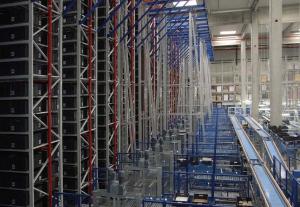China Intelligent Automatic Pallet Storage Racks , Warehouse Storage Systems Height 10-30M factory