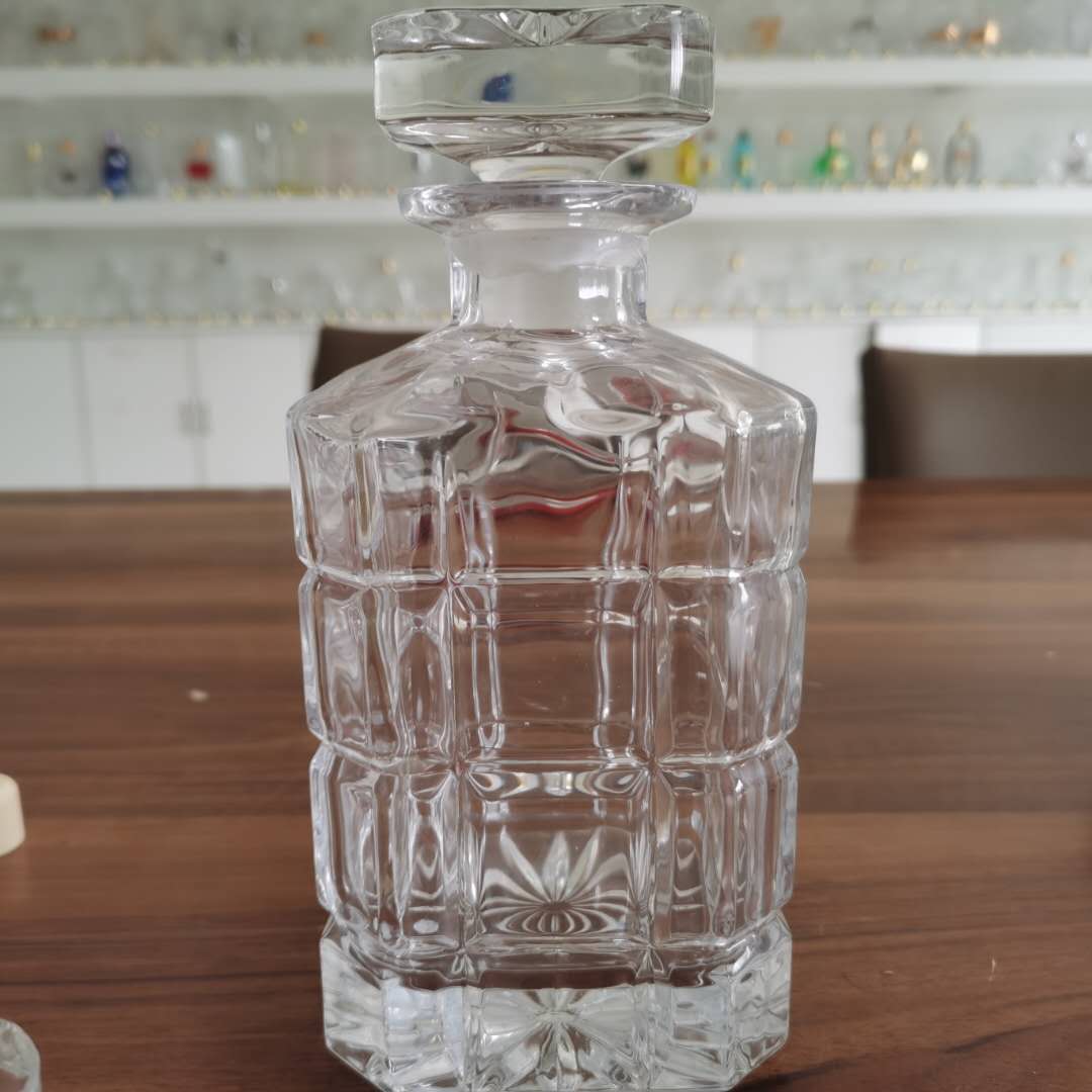 Glass Products 750ml Bottle With Cork For Liquor Vodka Clear Glass Collar