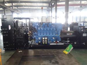 China Silent Type Generator Set Simple Maintenance 6 Cylinder Diesel Generator factory