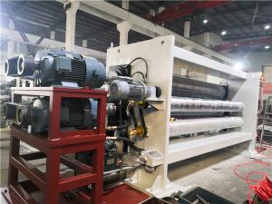 China Automatic Roll Embossing Machine factory
