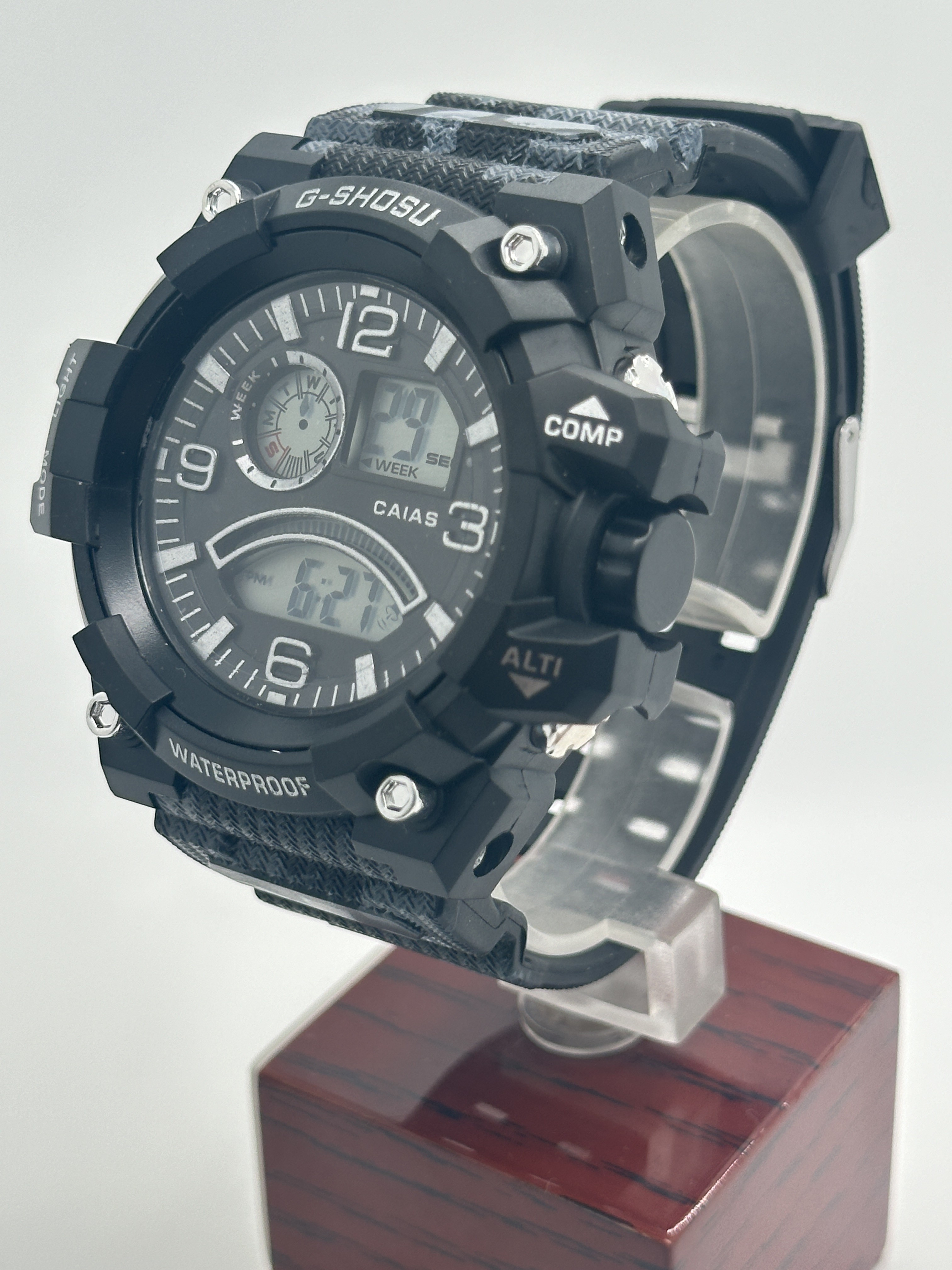 Multi Functional Digital Sport Watch With Rubber Band 100 Meters Water Resistance