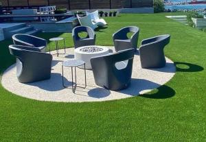 China 18900 Density UV Resistant Outdoor Artificial Grass With 8 Years Service Life factory