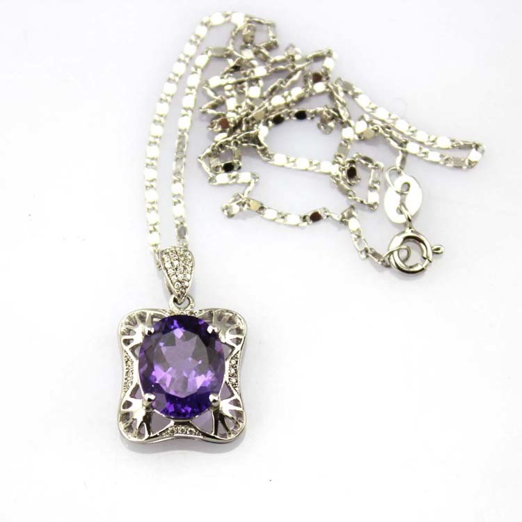 925 Sterling Silver Oval Garnet Cubic Zircon Pendant with Silver Chain (P11)