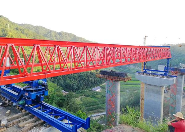 Heavy Duty Launching Gantry Crane Outdoor A3 - A5 Working Duty 150 Ton Lifting