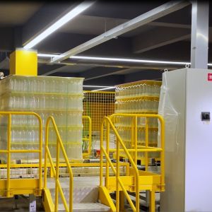 China Fully Automatic High Speed Bottle Depalletizer for Beverage Industry on sale