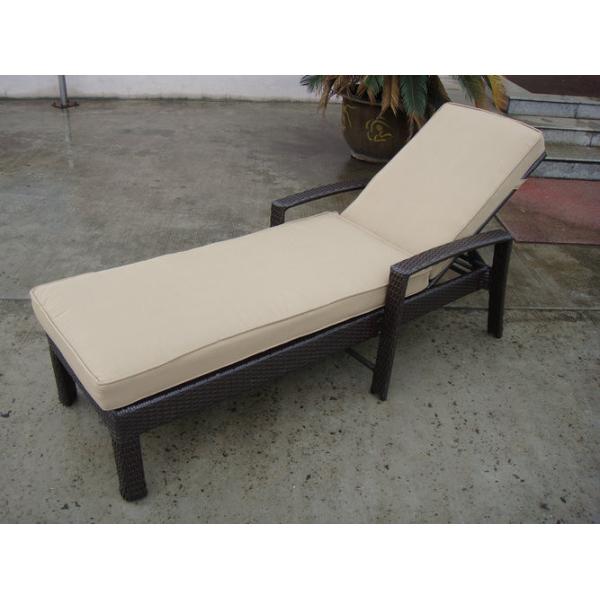China Foldable Rattan Sun Lounger factory