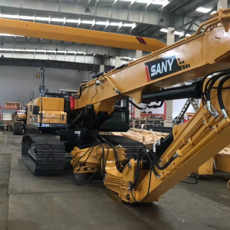 China 15m Sheet Piling Hammer Equipment For Construction Projects factory