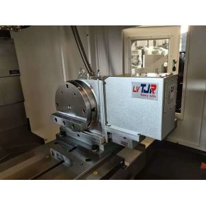 4 Axis RS232 5.5kw CNC Machining Center With Hydraulic Tailstock