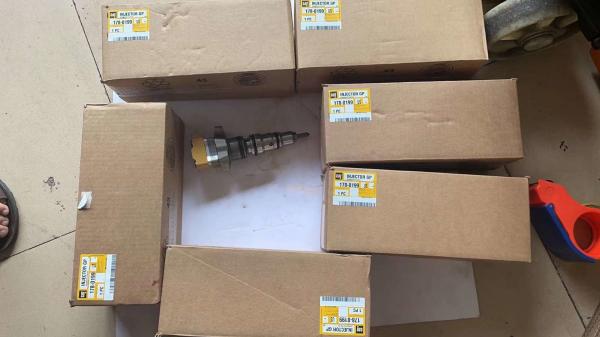 Diesel Engine 3054C Spare Parts Set 3054E Nozzle 3056 Fuel Injector 3056E