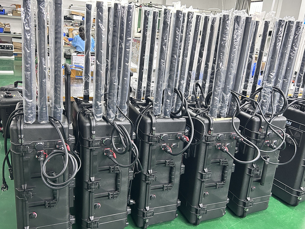 3KM Drone Detection And Jamming Positioning UAV Defense System High Power