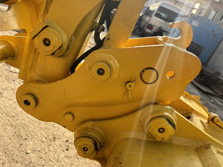 Used Komatsu Pc56-7 Excavator With Original Hydraulic Valve In Low Hours In Shanghai