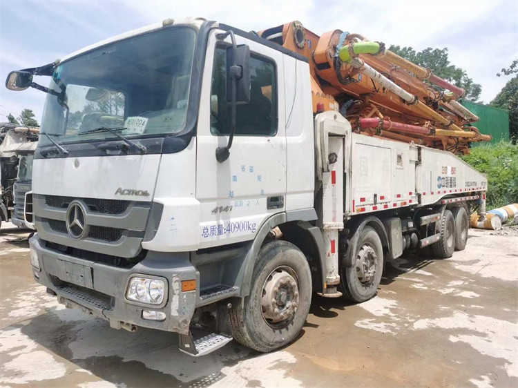 Mounted Used Truck Concrete Pump ，Electric Diesel Motor 49m concrete boom pump
