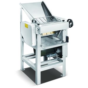 China Adjustable Thickness Dough Roller Machine Electric Dough Sheeter 130 R/M on sale