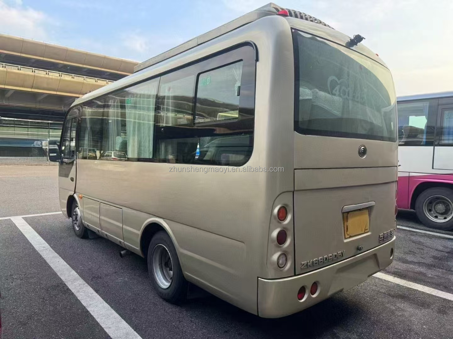 Small Reception Group Tours Classic Mini Bus with Manual Transmission