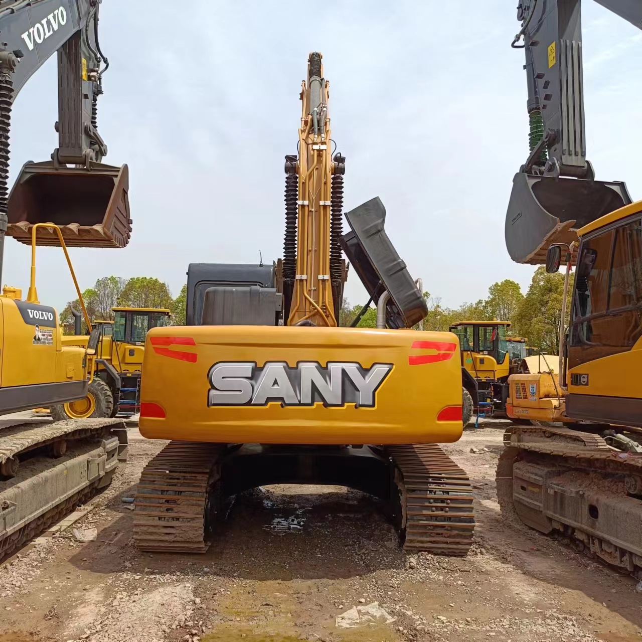 90% 21 Ton Sany SY215C Digger with Original Hydraulic Pump and 1.1m3 Bucket Capacity