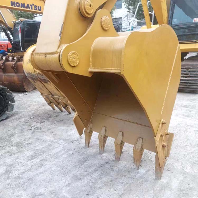 Good Condition Japan Original 20 Ton Used CAT 320D2 Excavator with Caterpillar Engine