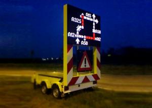 China Flexible Portable Changeable Message Boards , Electronic Message Board Signs factory