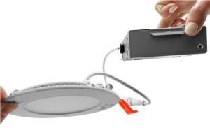 China Shock Resistance 2835 SMD Recessed Slim Led Panel Light With Iron Box factory