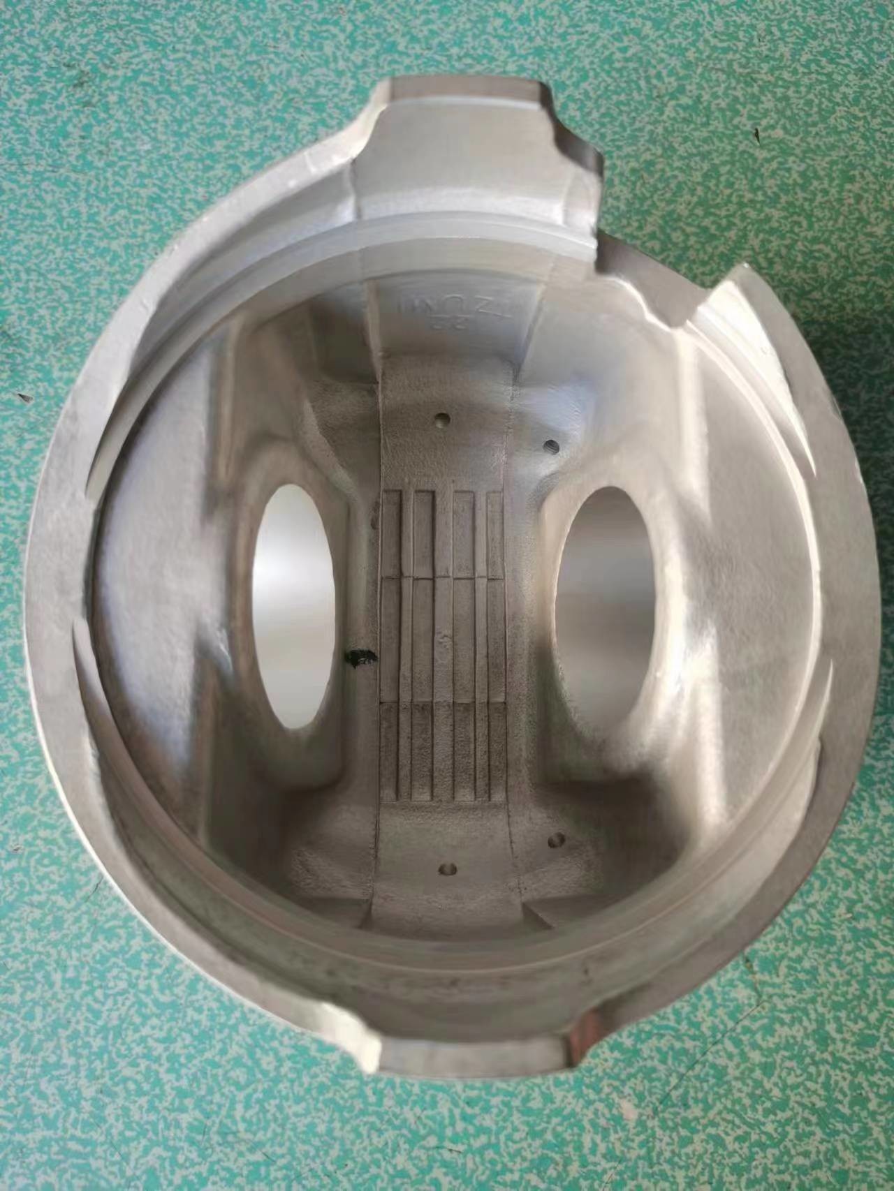 Mitsubishi 8M20 Engine Piston ME160286 ME161112 ME602861 ME163897 146mm