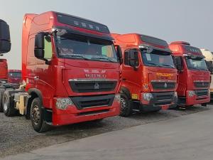 China Howo Tractor Truck High Roof Cabin Howo T7H Horse Head Towing 50 Tons Weichai 440hp Powerful Engine factory