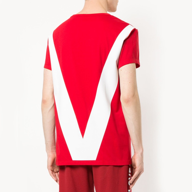 Anti - Shrink Mens Short Sleeve T Shirts Red Color V Pattern Customized Logo