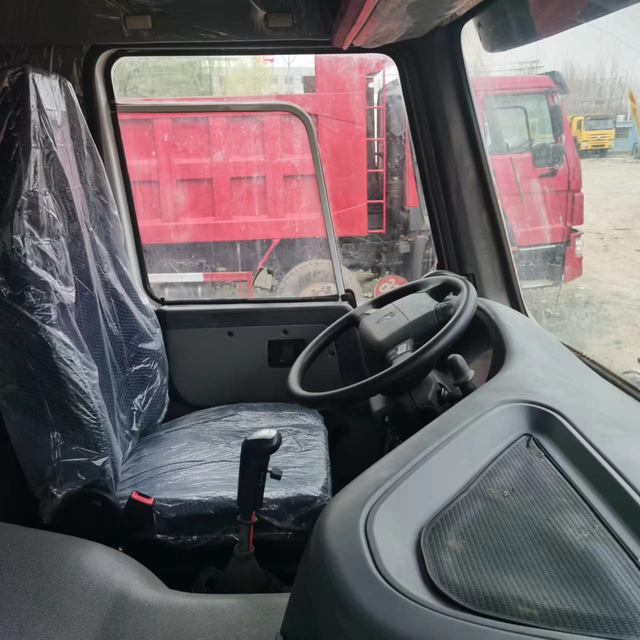 Heavy Duty 10 Wheels Second Hand Sinotruck Howo Used Tractor Truck With Weichai Engine