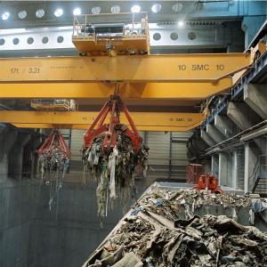 China 20T Span 16.5M Electric Grab Double Beam Bridge Crane Workshop factory