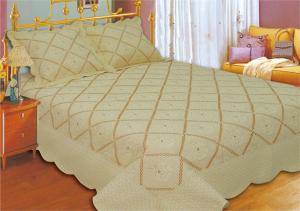 China Household Bedroom Embroidery Quilt Kits No Bleaching With Machine Made Technics factory