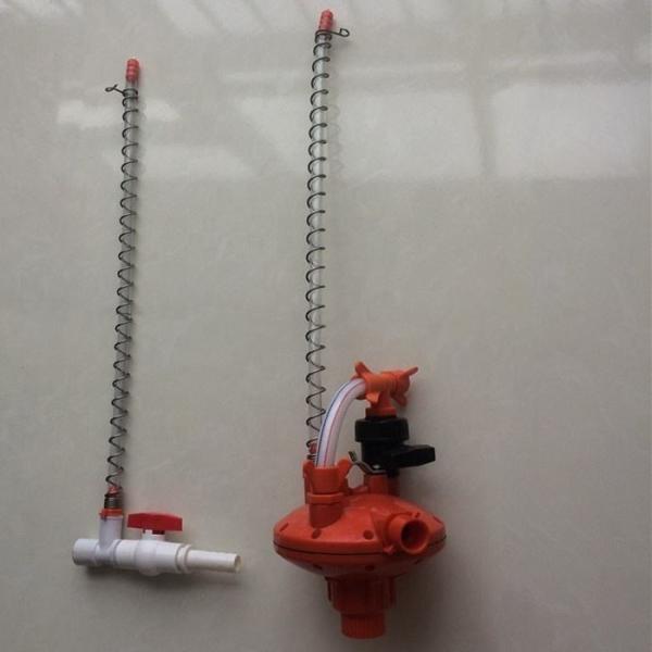 Poultry Farm Automatic Drinking Water System Chicken Plastic Water Pressure