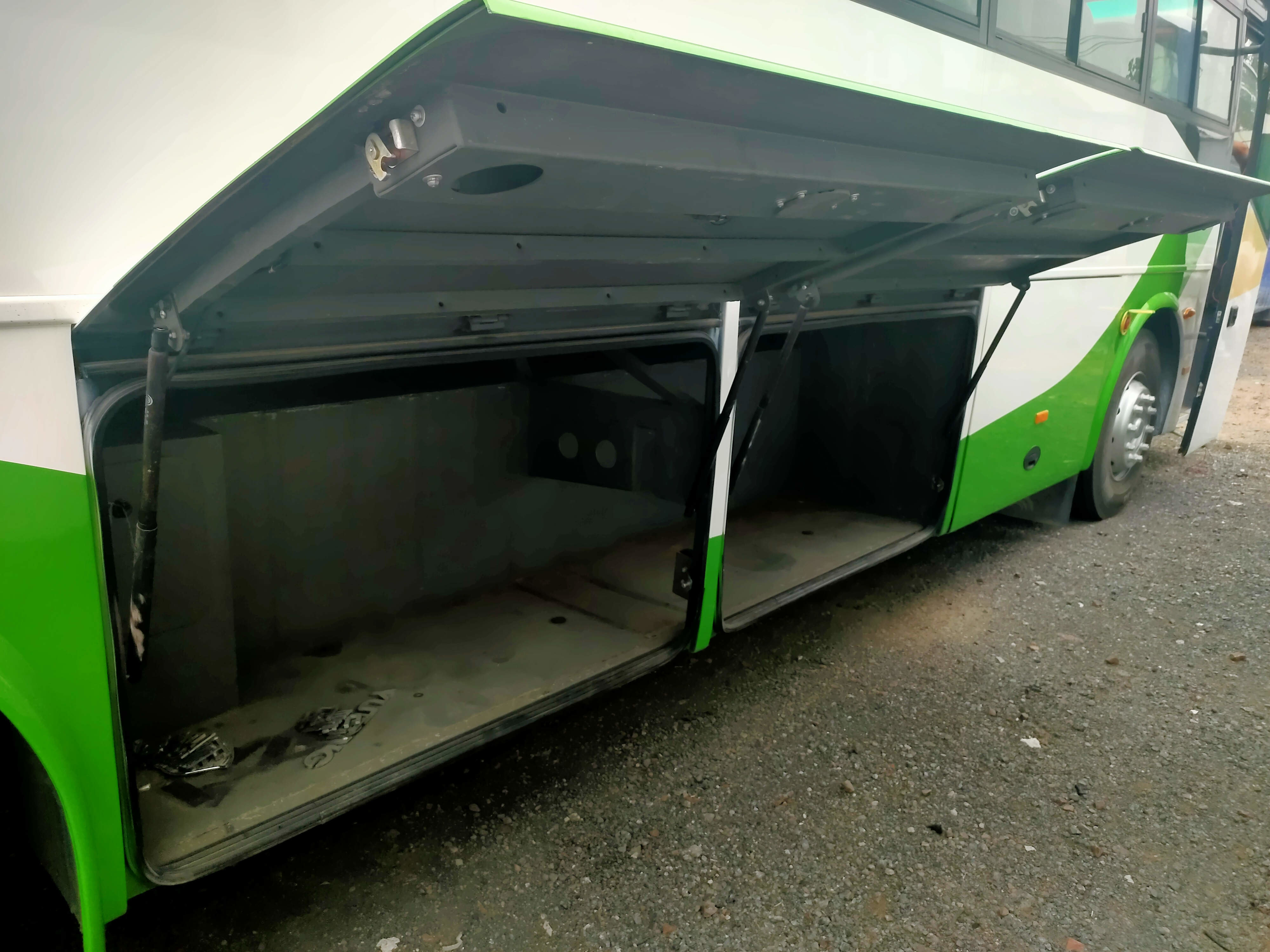Used Yutong Front Engine Bus Lhd/Rhd Plate Spring Suspension passenger Bus 53 Seats Zk6112d