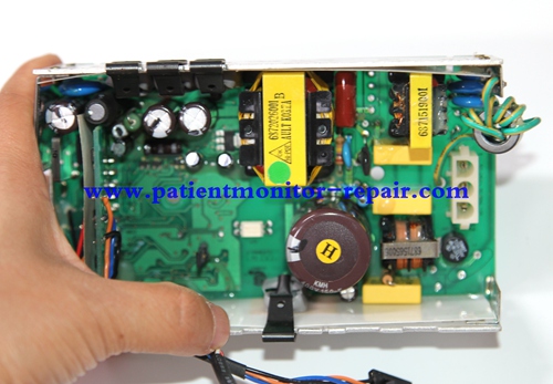  M4735A defibrillator power supply board