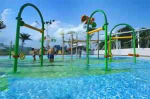 China Commercial And Home Outdoor Spray Park, Splash Zone steady steam Waterfall factory