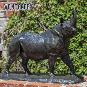 China Live sized metal cast bronze statue of rhinoceros for outdoor garden decoration factory
