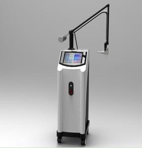 China Anti-Aging RF Co2 Fractional Laser Machine For Mouth / Eye Fine Wrinkle Removal factory