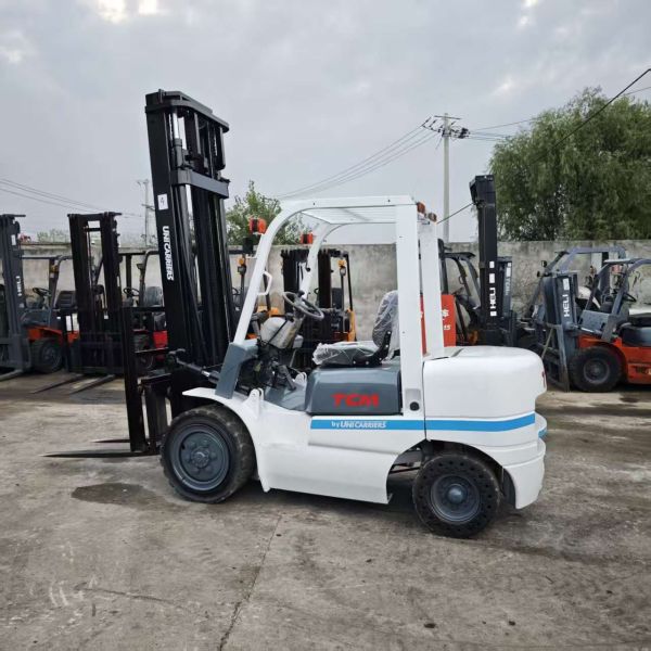 Direct Factory Sale Used TCM 30 3 Ton Diesel Engine Forklift 3-4.5meters Japan Origin 1 Year Warranty Fast Shipping Cheap Price