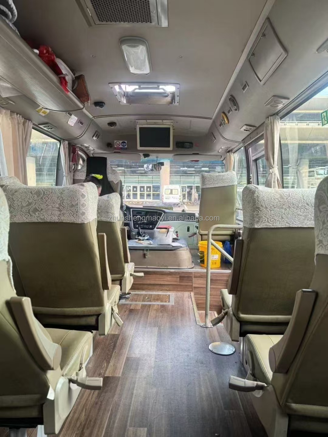 Small Reception Group Tours Classic Mini Bus with Manual Transmission