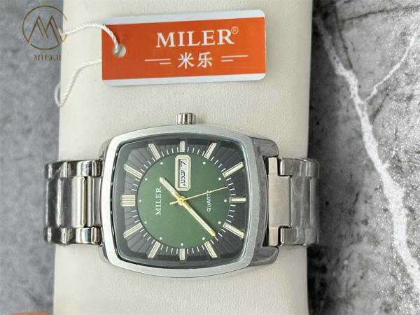 Factory Price Deep Waterproof Simple Style Quartz Watch Stainless Steel Watch